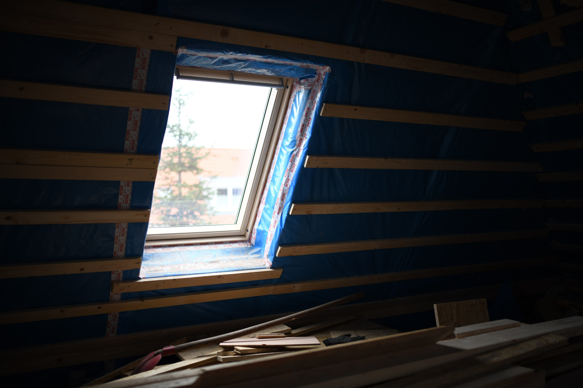 Dachausbau Veluxfenster innen Dampfbremse DSC_0064