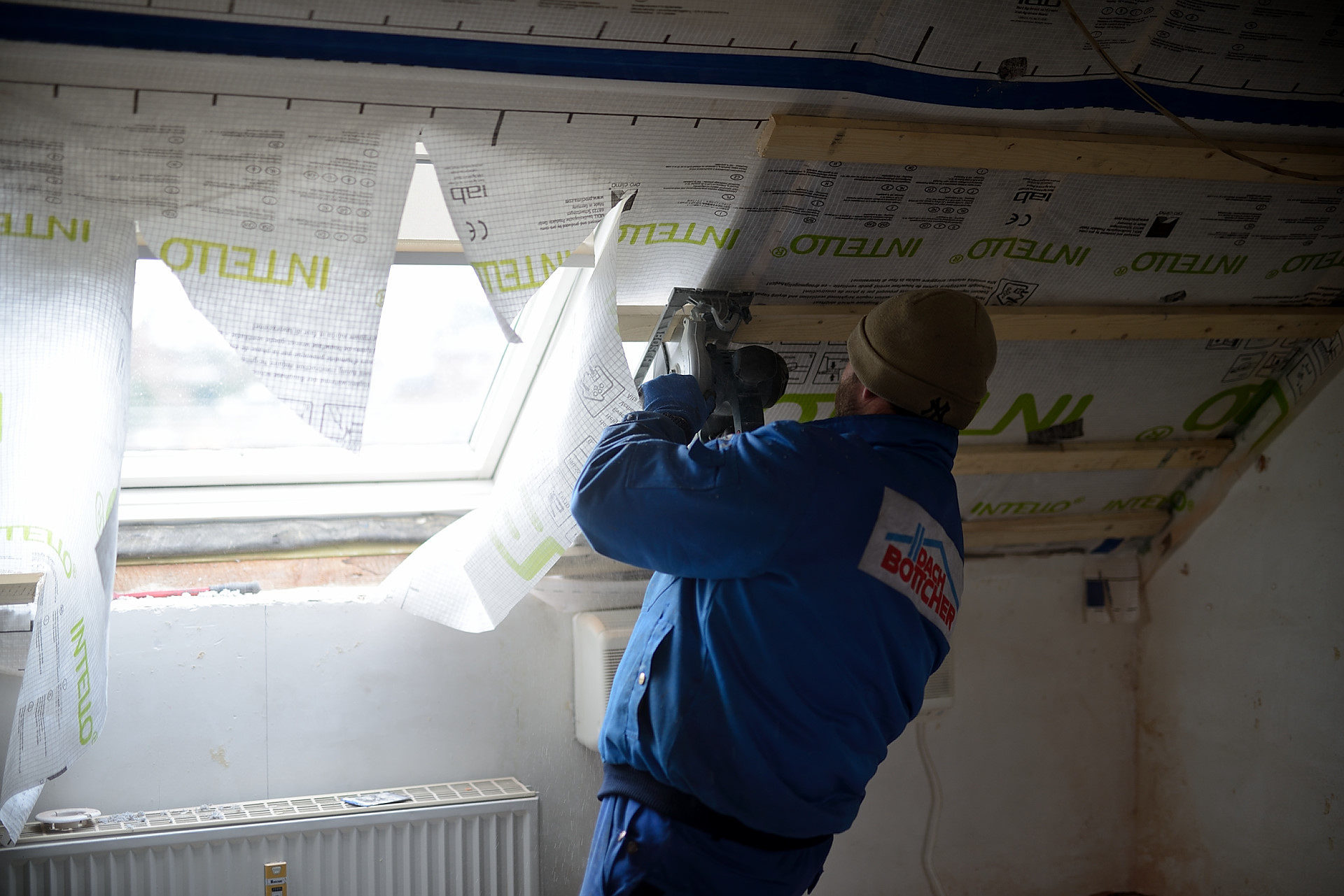 Dachfenster-Dampfbremse-luftdicht-Energie-sparen-80_3952