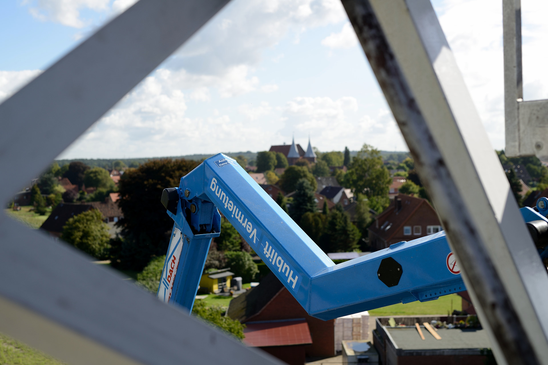 LKW Arbeitsbühne Verleih