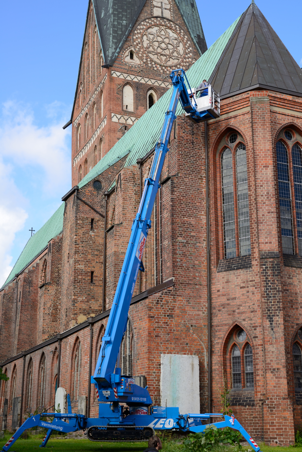 raupenarbeitsbühne mieten 0192